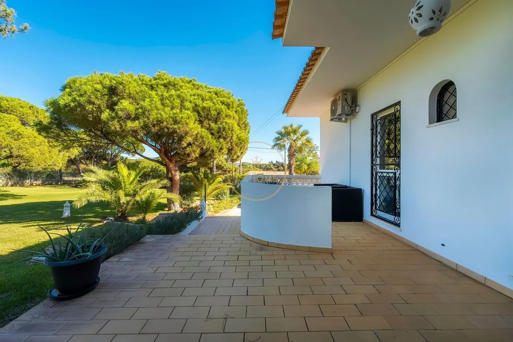 Terrass - Luxury Villa with Pool in Quarteira