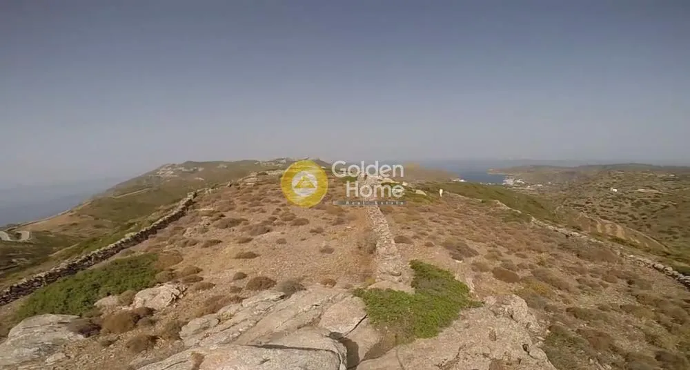 Aed - Plot with Sea and Mountain Views in Amorgos