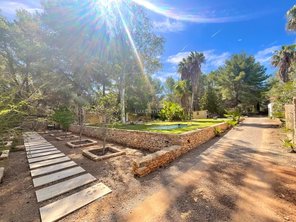 Välivaade - Traditional Finca with Forest View in Santa Eulalia