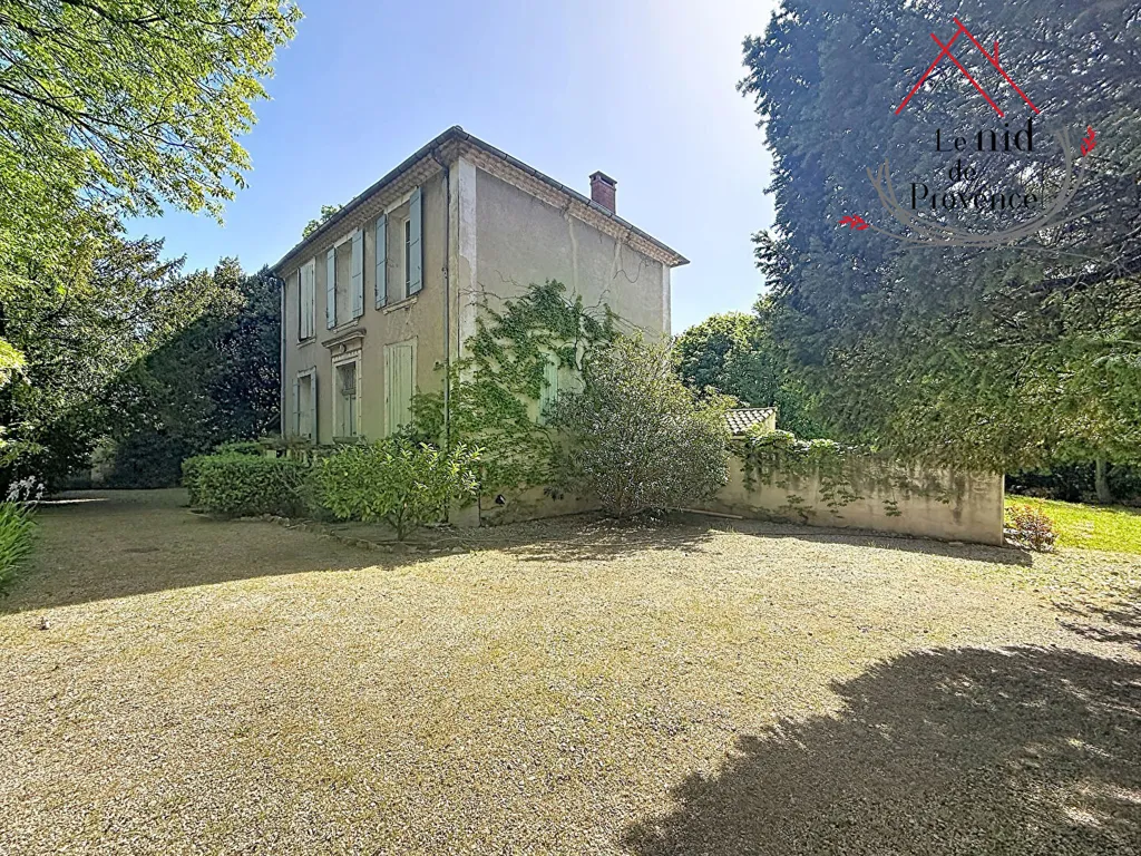 Välivaade - Maison de Maître with Garden in Pernes-les-Fontaines