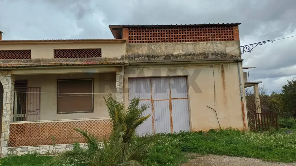 Välivaade - Villa with Garden and Panoramic View in Chiaramonte Gulfi