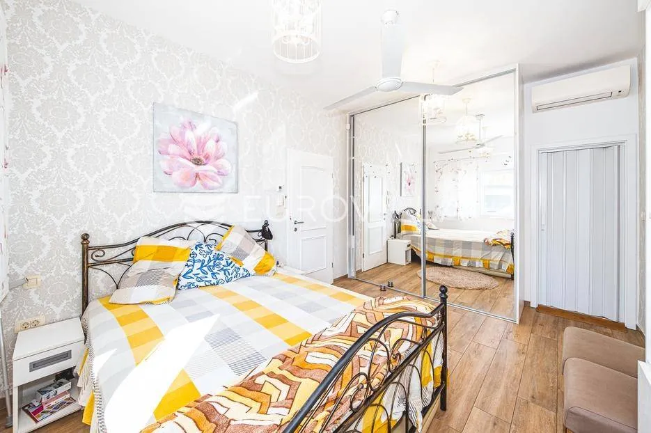 Magamistoad - Modern Villa with Office in Samobor Centre