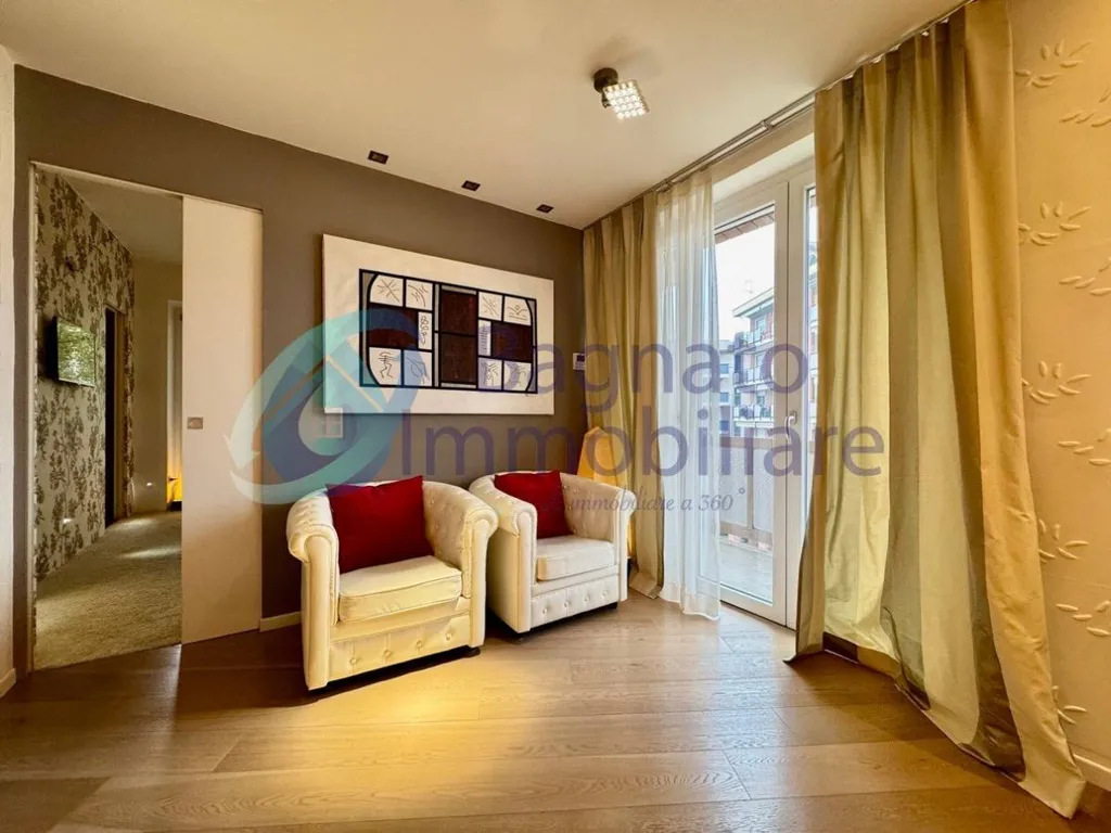 Elutuba - Luxury Refined Flat with Terrace in Novara