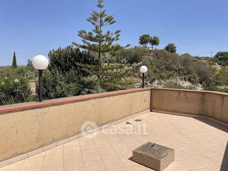 Terrasse - Villa with Multiple Apartments in Ravanusa