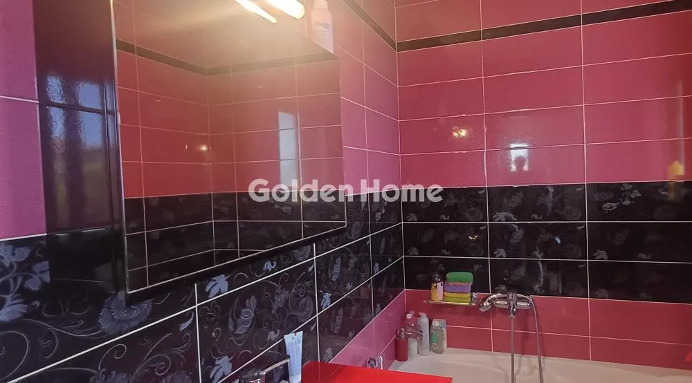Salles de bain - Corner Maisonette with Private Garden in Chalandri
