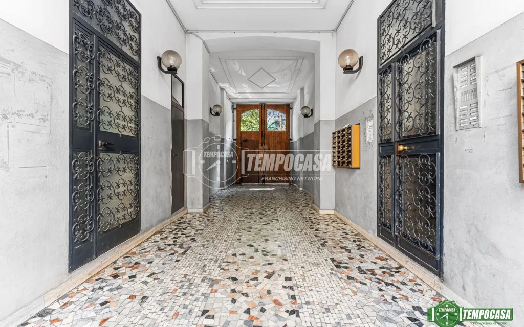 Entrée - Three-Bedroom Apartment in Historic Building, Milan