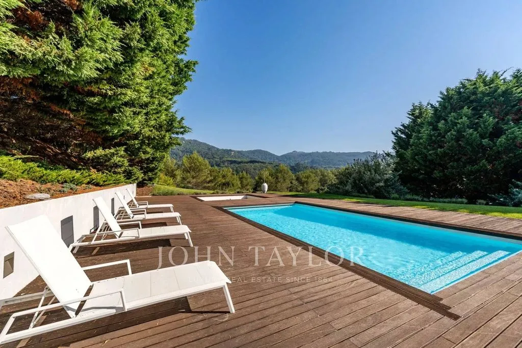 Piscina - Luxury House with Pool in Sintra