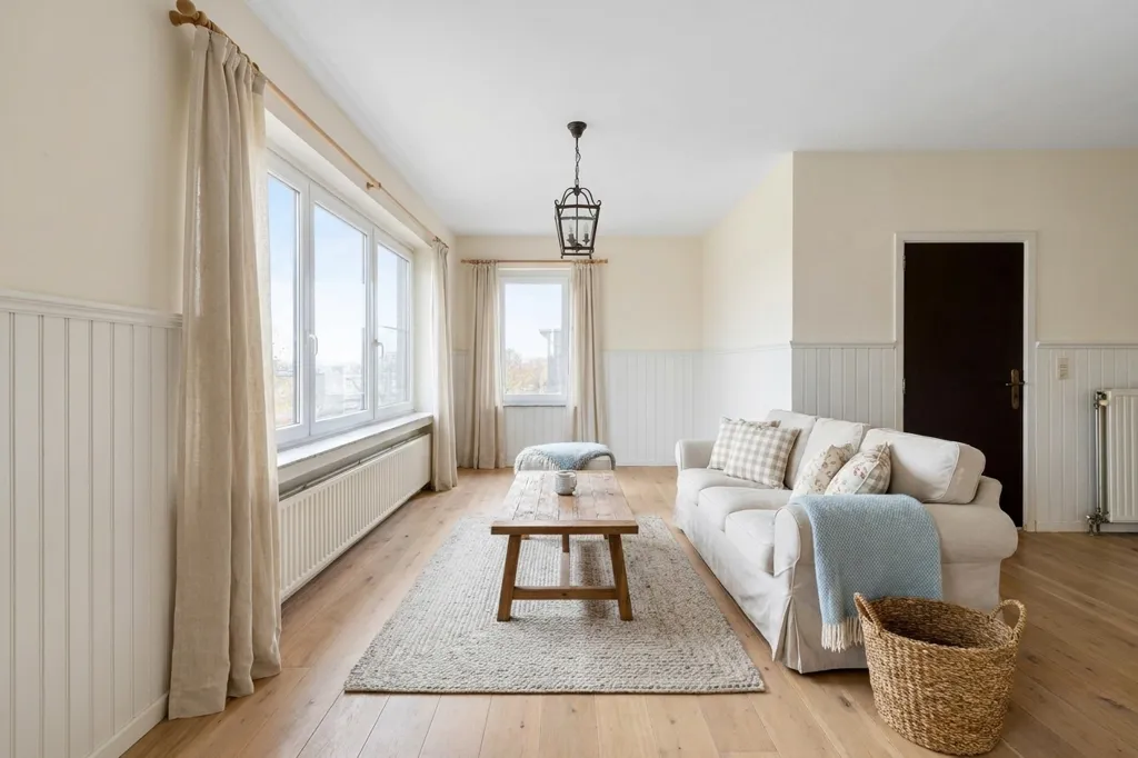 Elutuba - Two-Bedroom Apartment with Terrace in Merksem