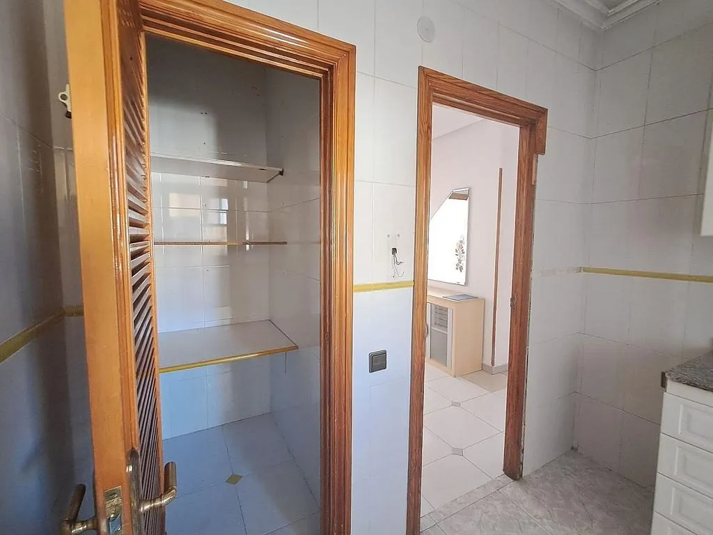 Salles de bain - 3-Bedroom Flat with Terrace in Puente Tocinos