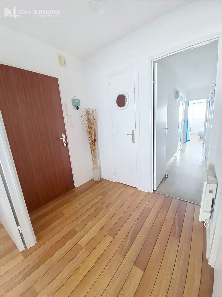 3-Bedroom Apartment with Sea View in Quiberon