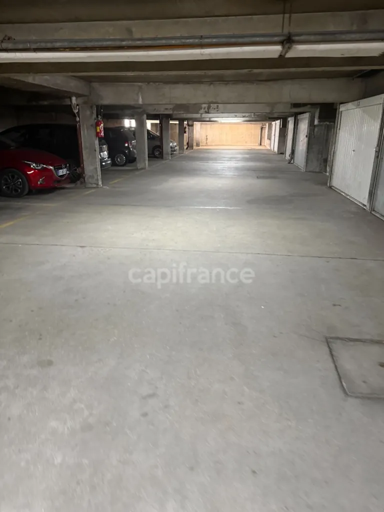 Garage - Appartement F4 Lumineux avec Parking à Montmorency