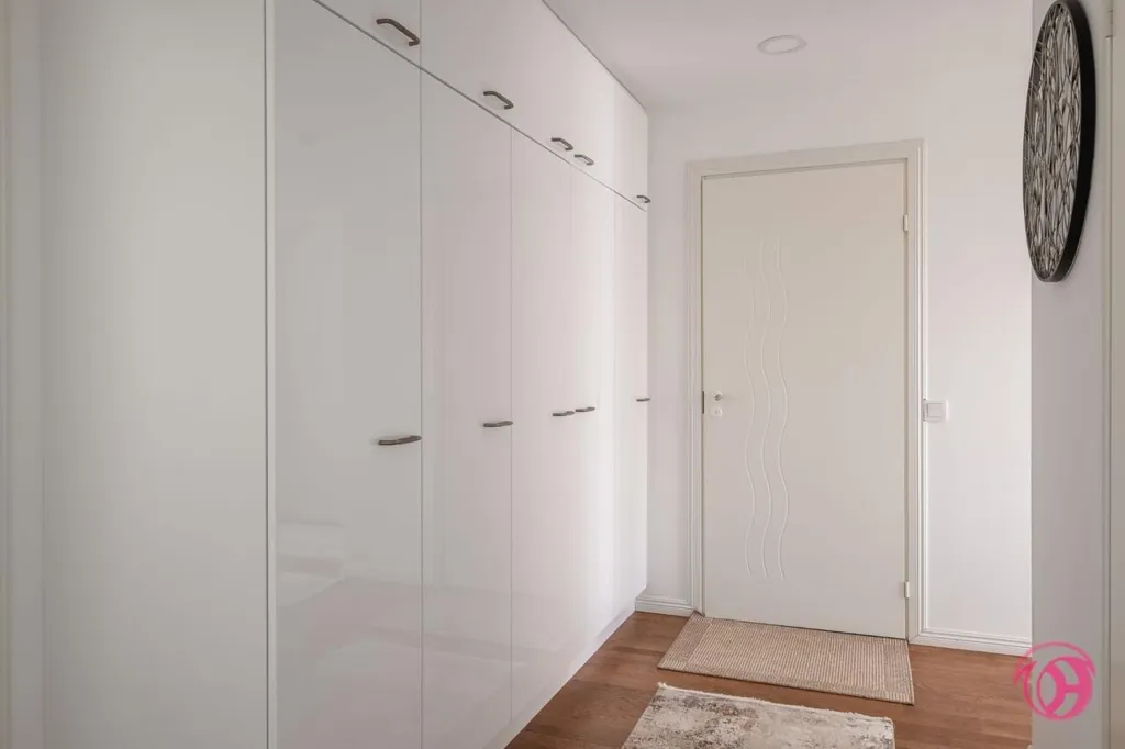 Pièces - Modernised Apartment with Balcony in Martinlaakso