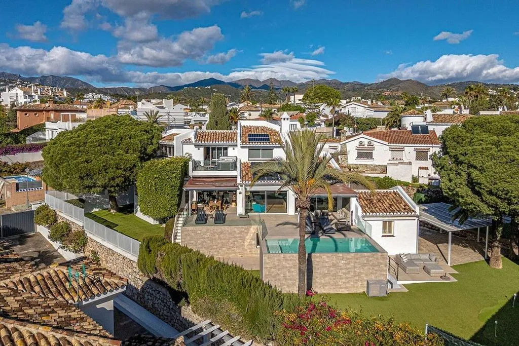Extérieur - Traditional Chalet with Pool in Las Chapas, Marbella