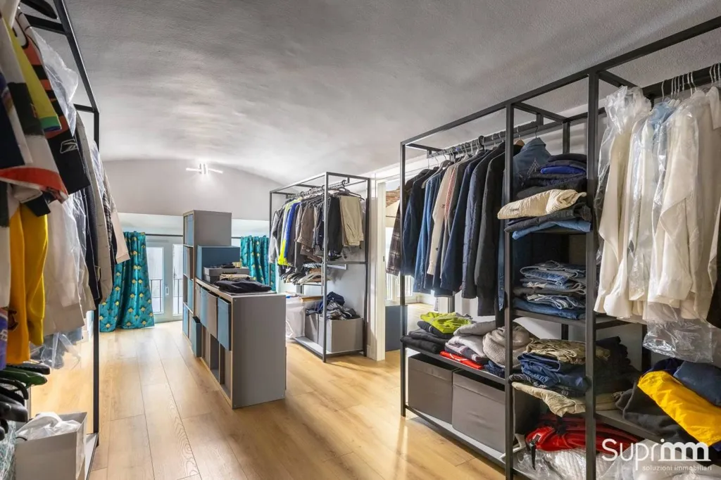 Pièces - Restored Apartment with Private Courtyard in Turin