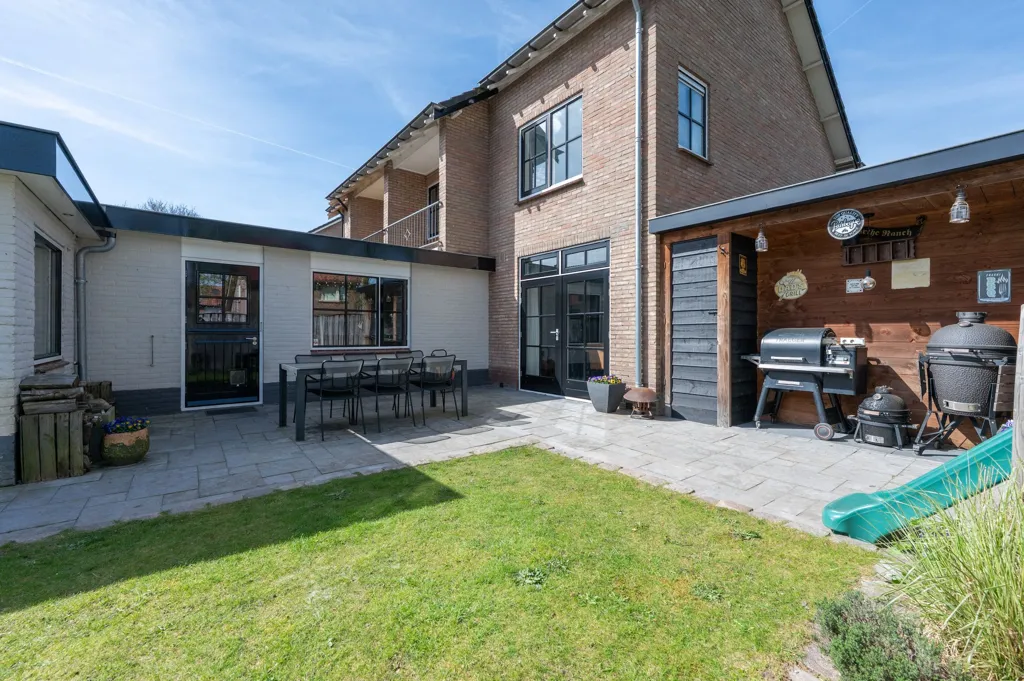 Terrass - Two-Under-One Cap House with Garden in Garderen