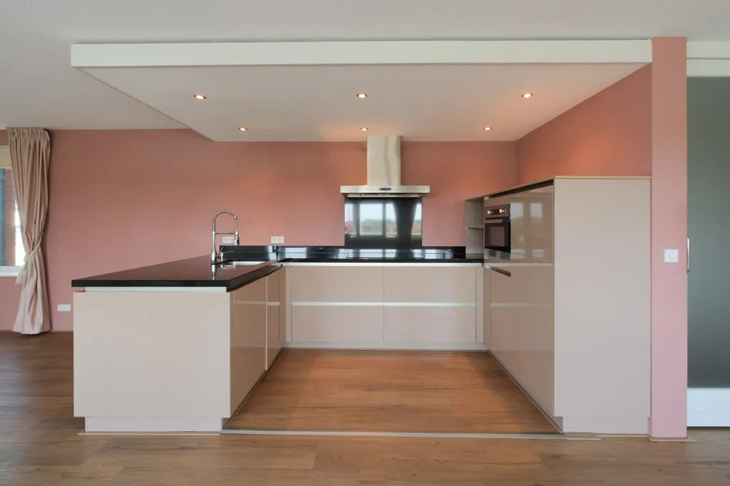 Cuisine - Waterfront Flat with Dual Views in Almelo