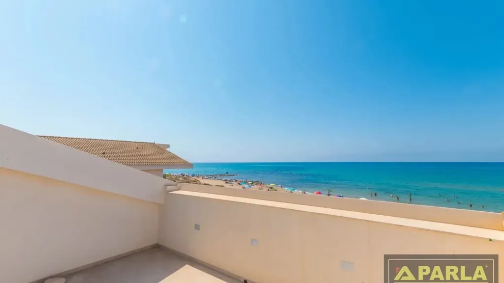 Terrasse - Villa with Beach Access in Marina di Ragusa