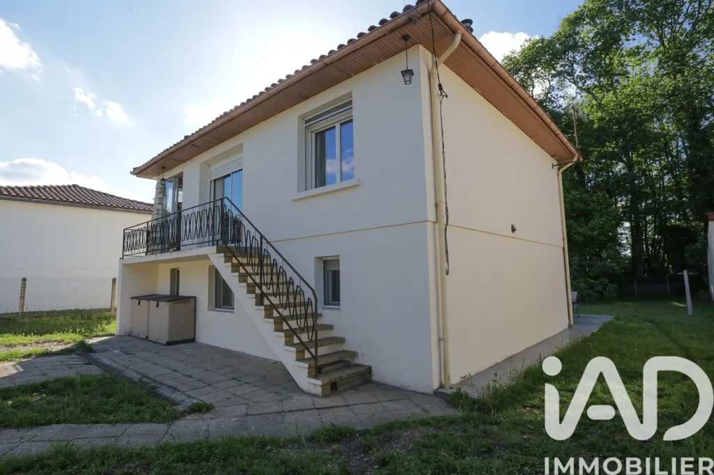 Extérieur - Maison avec Terrasse et Jardin à Podensac