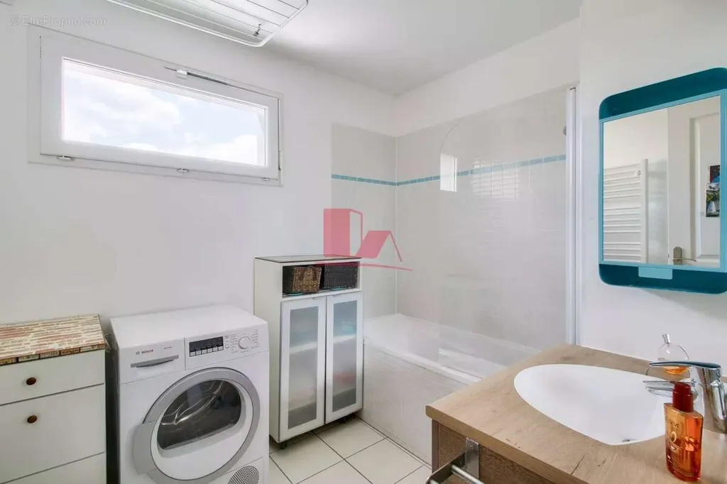 Salles de bain - Appartement 5 Pièces avec Balcon à Vanves