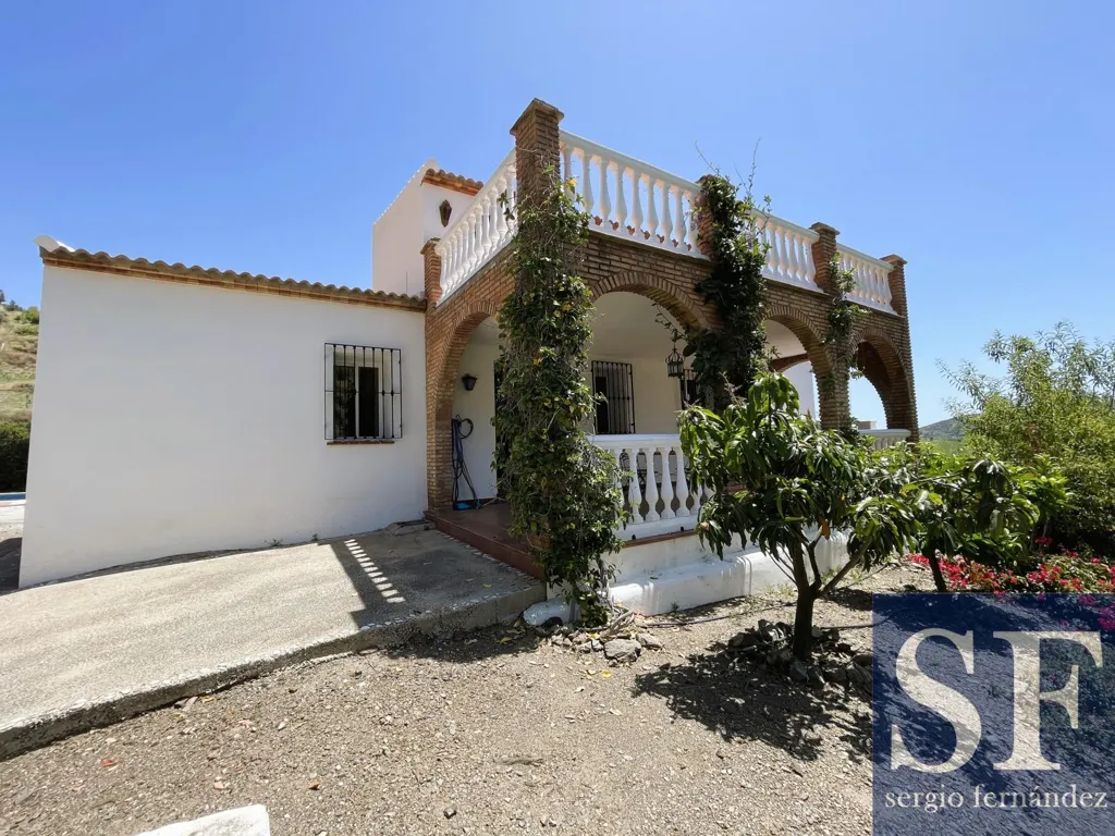 Exterior - Villa with Pool and Valley Views in Sayalonga