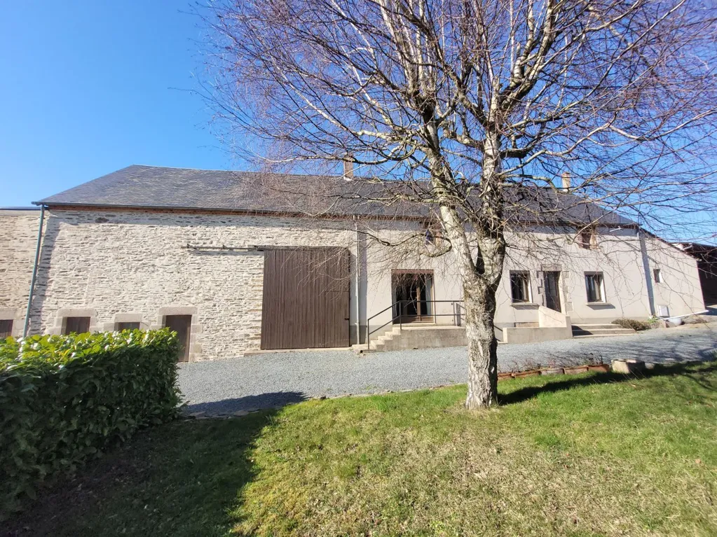 Extérieur - Corps de Ferme avec Piscine à la Campagne