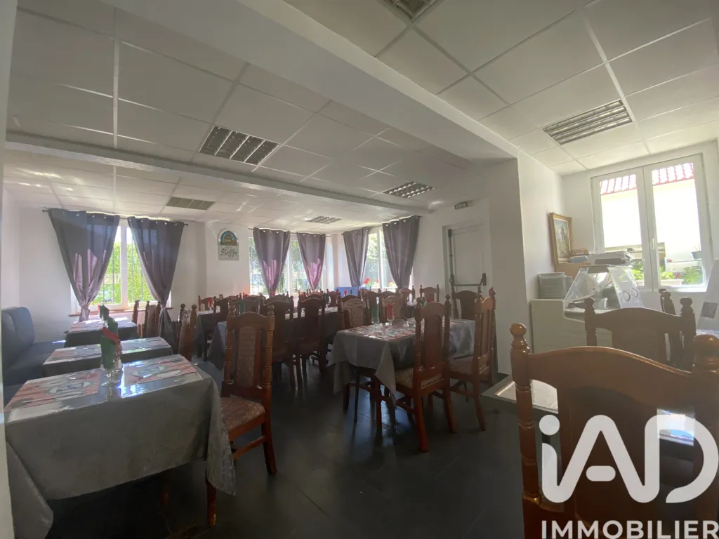 Salle à manger - Bar/Restaurant avec Jardin à Boissy-sous-Saint-Yon