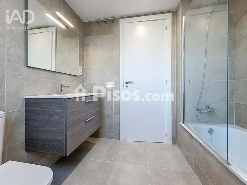 Vannitoad - New Flat with Balcony in Canet de Mar