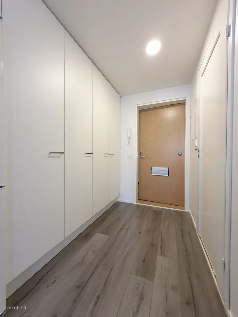 Ingresso - Modern Studio with Balcony in Hyrylä