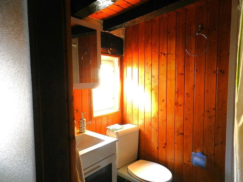 Bagni - 1886 Apartment with Balcony in Casco Viejo