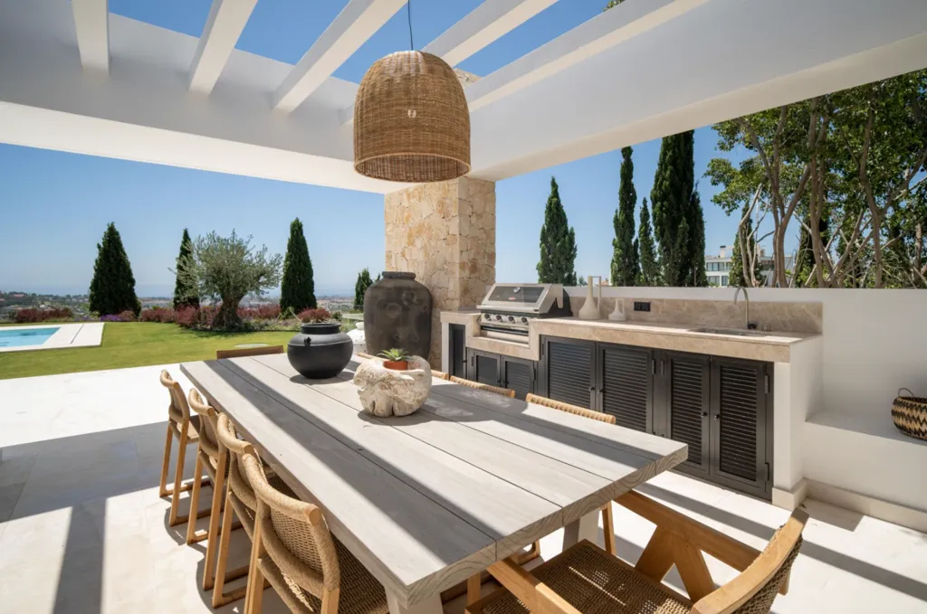 Terrass - Modern Villa with Pool in Benahavís