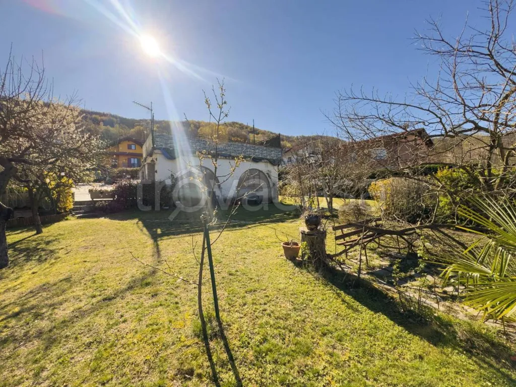 Aed - Rustic Property with Panoramic View in Trana