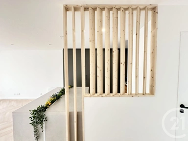 Esik - Luxury T4 with Balcony in Nantes