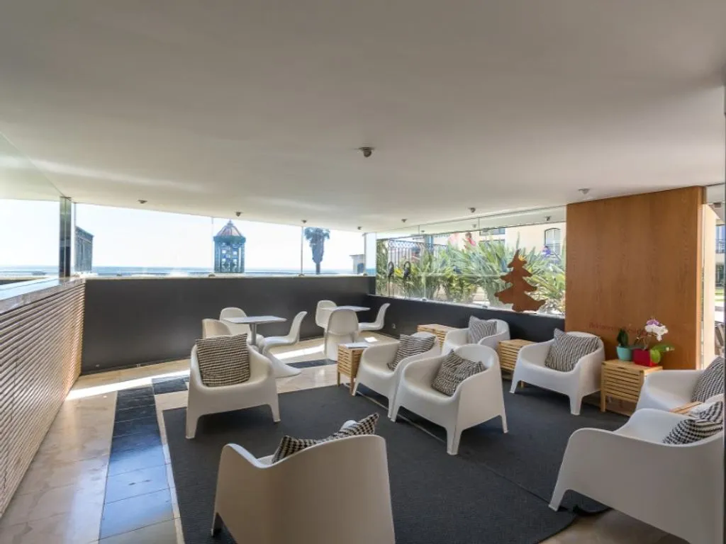 Terrasse - Luxury Apartment with Ocean Views in Parede