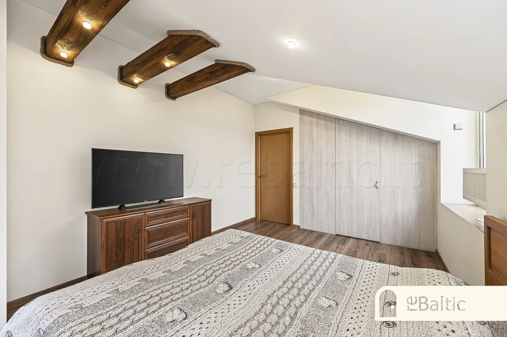 Chambres - Two-Storey Apartment with Fireplace in Burbiškės