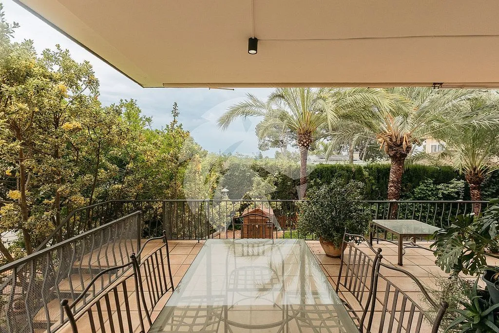 Terrass - Chalet with Pool and Terrace in Montepilar