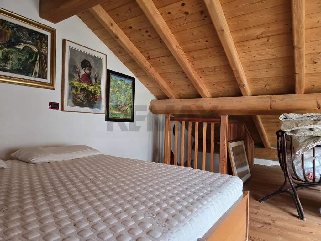 Bedrooms - Rustic Cottage with Terrace in Lamon