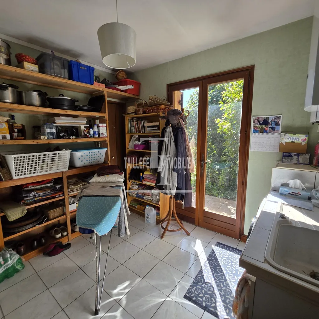 Buanderie - Maison avec Piscine dans un Environnement Calme à Boulazac