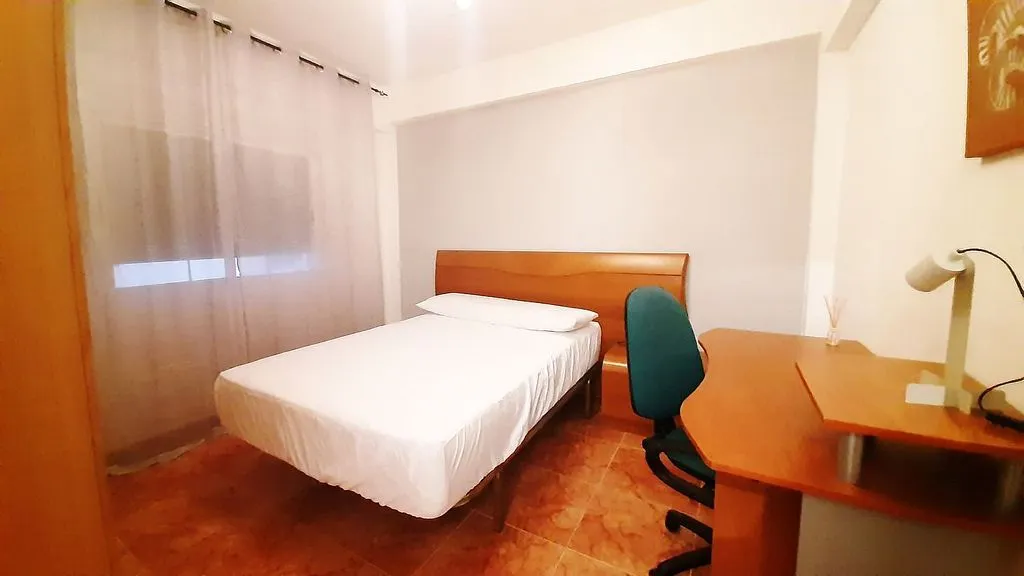 Chambres - Furnished Flat with Balcony in Zaidín