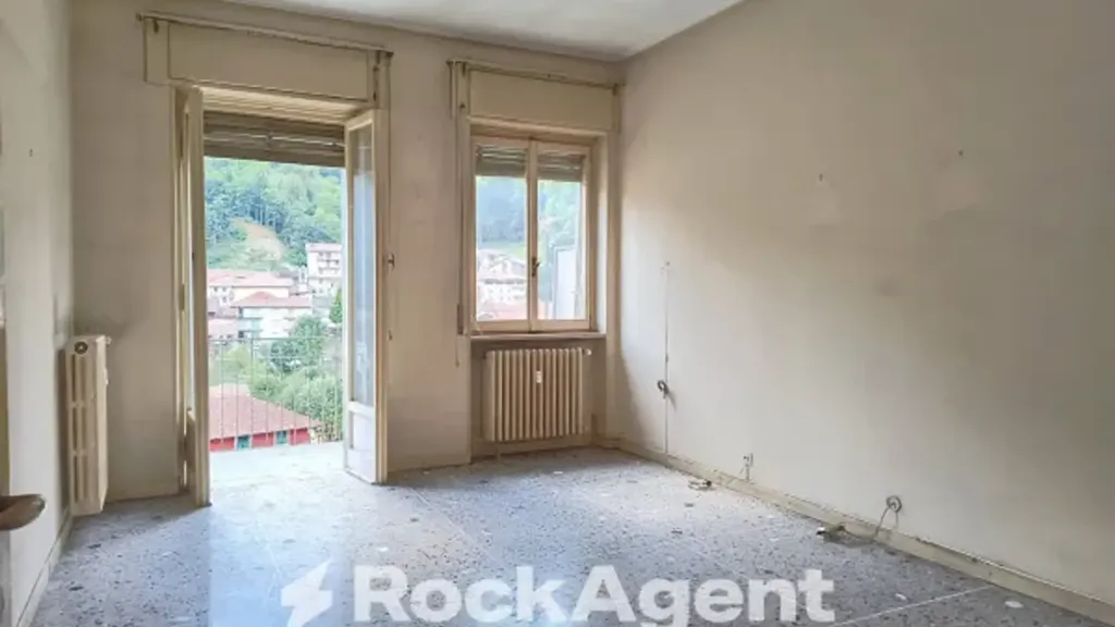Pièces - Spacious Apartment with Mountain View in Coggiola