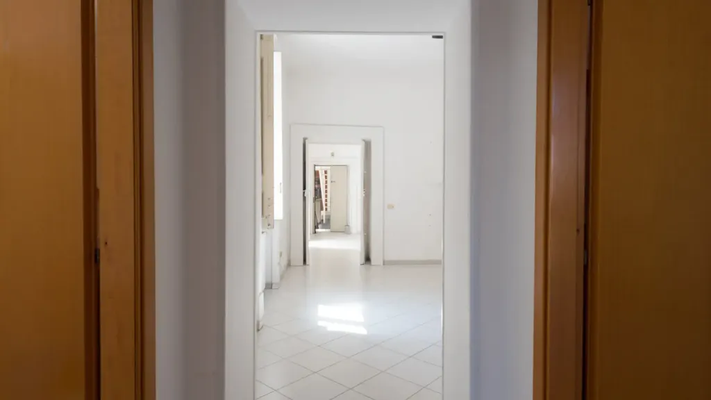 hallway_entrance