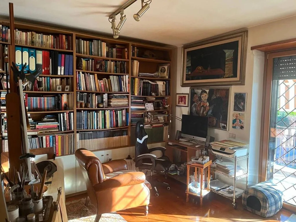 Kabinet - Luxury Villa with Garden in Boccea, Rome