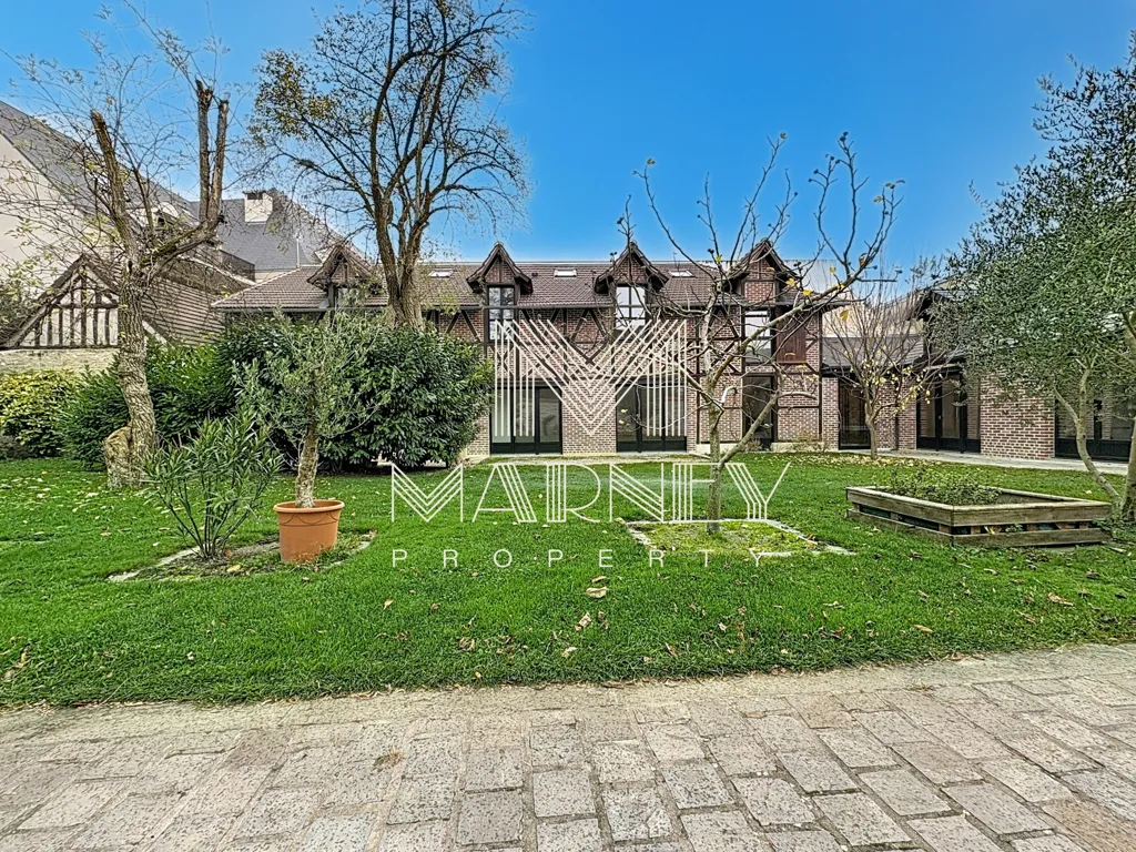 Maison 15 pièces à Compiègne