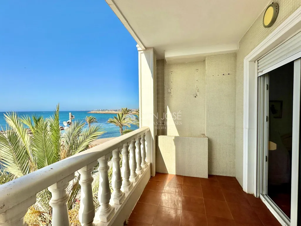Balcony - Seafront Apartment with Balcony in Torrevieja