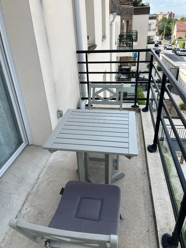 Balcon - Appartement Meublé avec Balcon à Reims