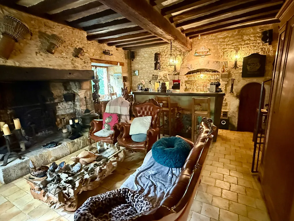 Séjour - Maison Ancienne avec Terrain Clos près de Chartres