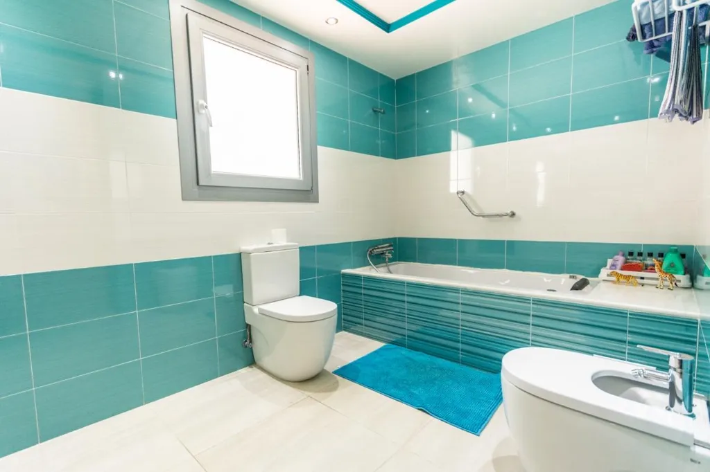 Salles de bain - Detached Villa with Orchard in Mijas Costa