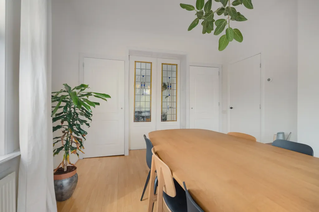 Sala da pranzo - Charming Upper Flat with Balcony in The Hague