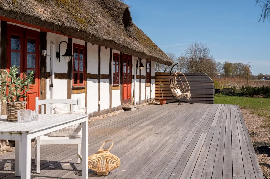 Terrass - Historic Cross-Vaulted Farmhouse with Restaurant in Halland