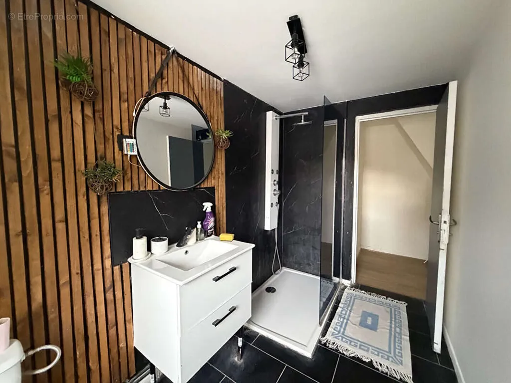 Bathrooms - Fully Renovated 2-Bedroom House in Croix