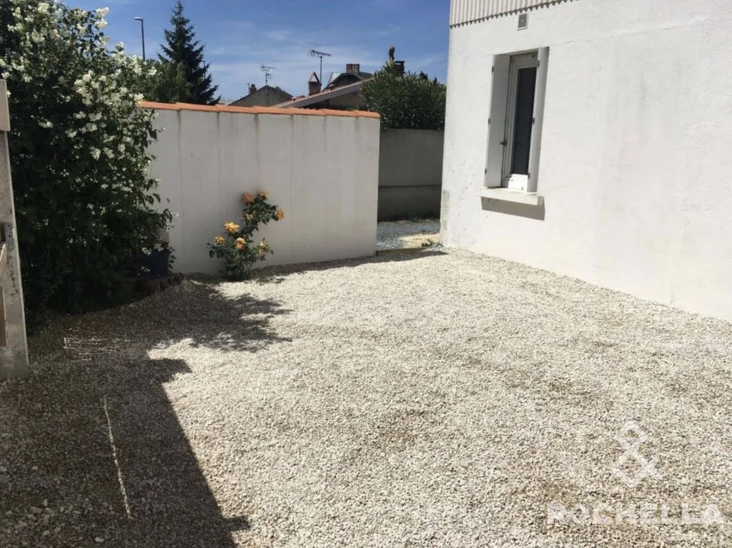 Jardin - Immeuble de Rapport Entièrement Rénové à Aytré